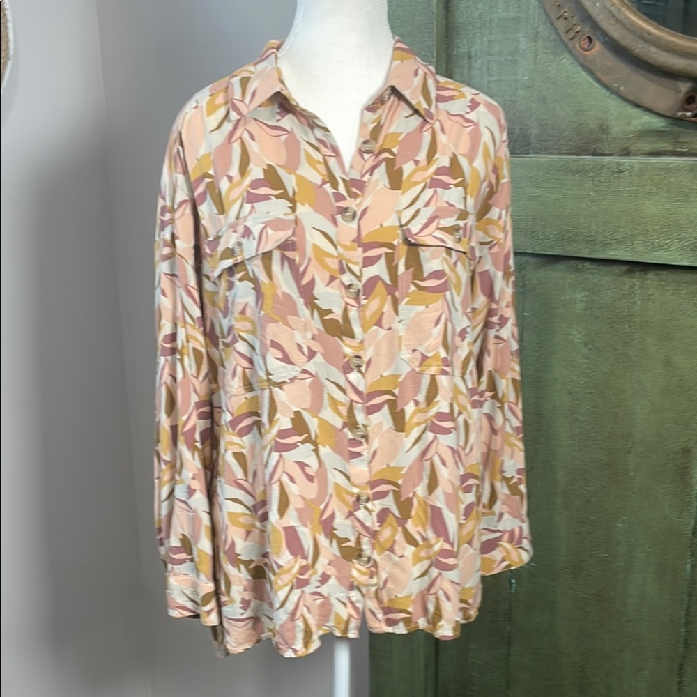 Indi & cold tan and Brown Button Down Blouse with Notched Collar